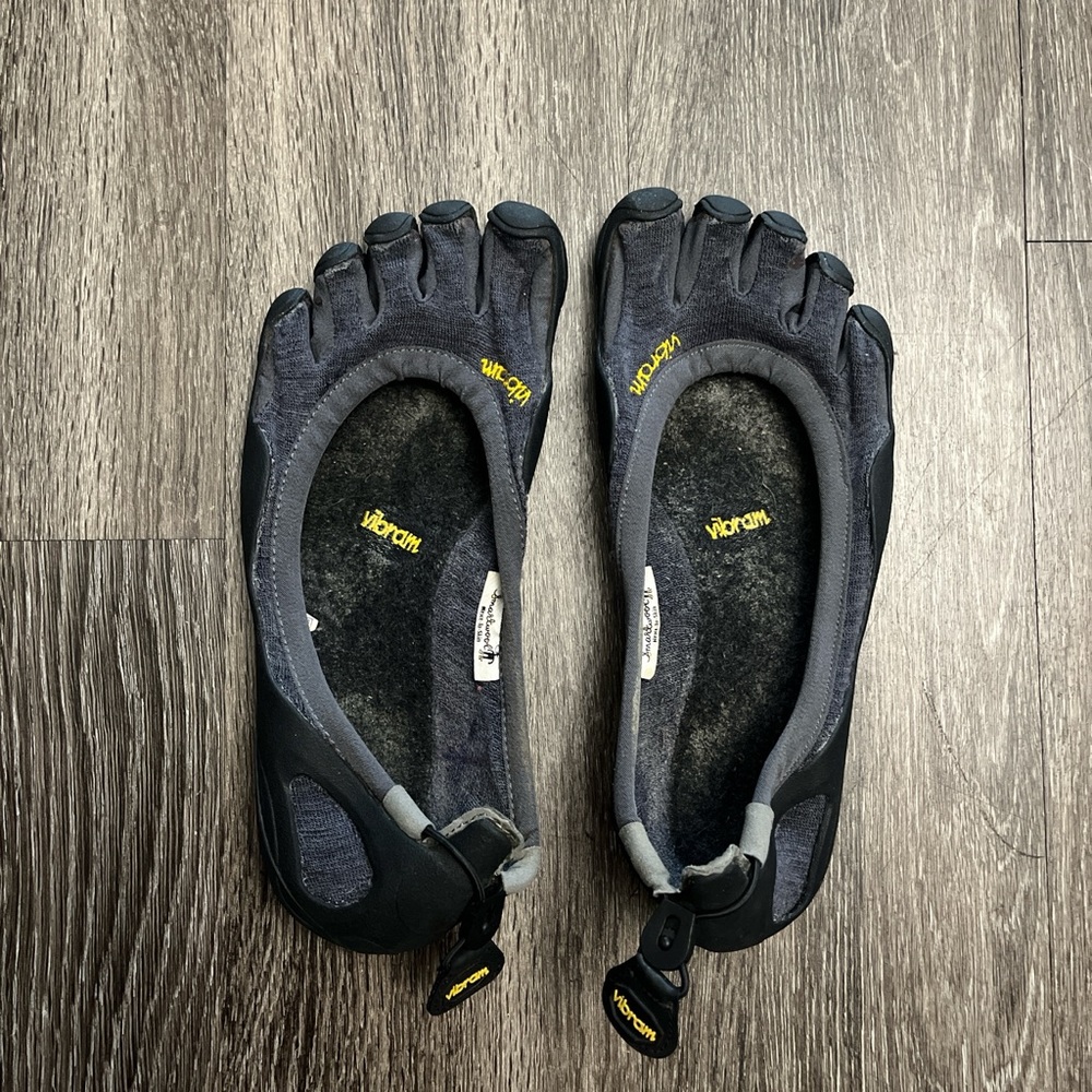 Vibram Black FiveFingers Shoes